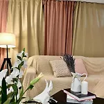 Logement Complet, Proche Metro, Parking Gratuit
