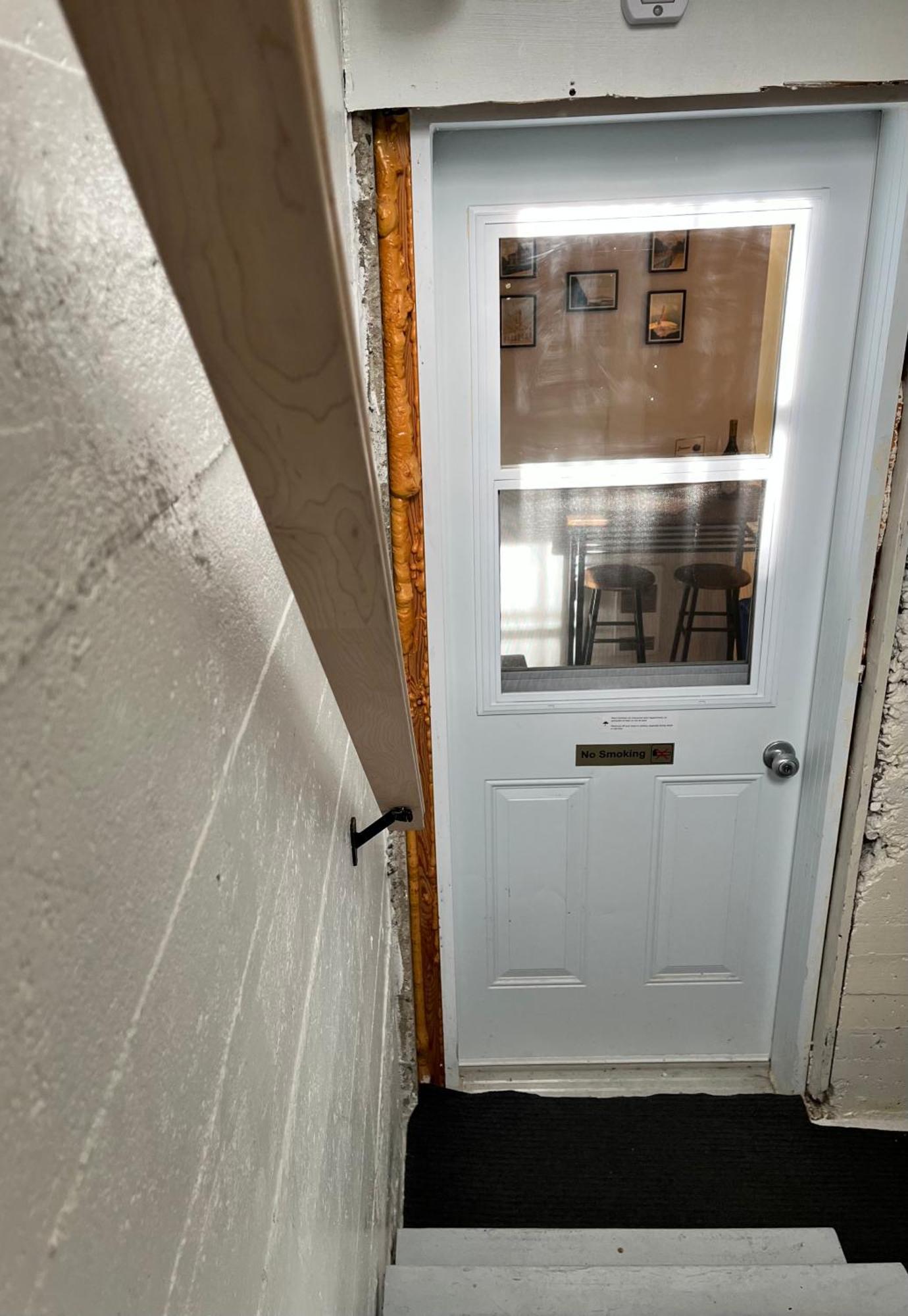 Appartement Complet, Proche Metro, Parking Gratuit